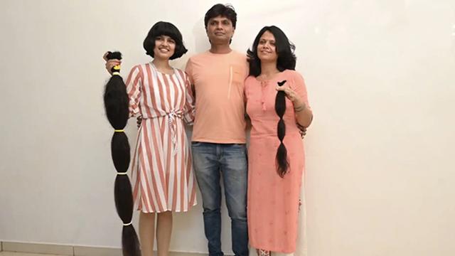 一个月头发能长十厘米，头发一个月轻松长出10CM（印度女孩10多年没剪头发）