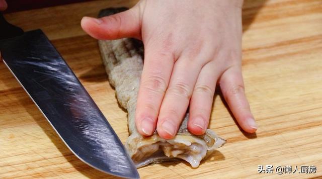 象拔蚌是什么，象拔蚌是什么梗?真正的象拔蚌好吃吗（配上春天的韭菜和豆芽）