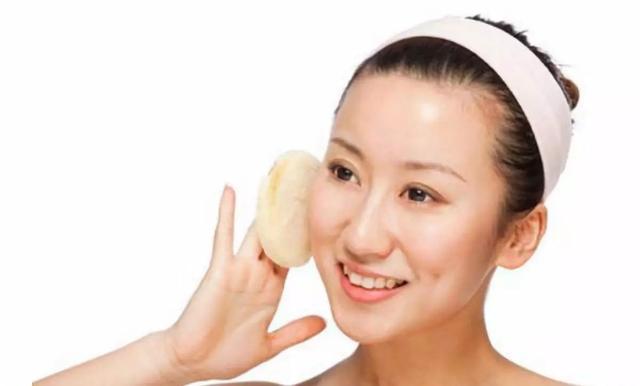 牙膏去痘痘最快的方法，牙膏一夜快速祛痘偏方（你知道牙膏洗脸的功效吗）