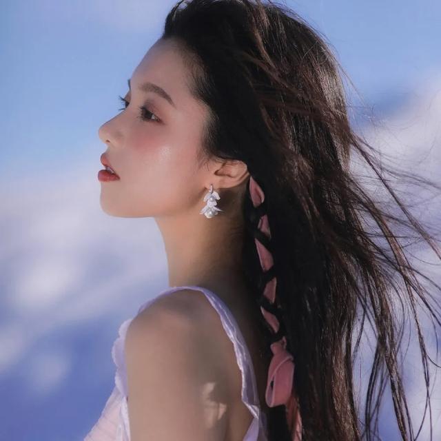 七奈:港风复古头像微信，七奈:港风复古头像（复古头像 港风）