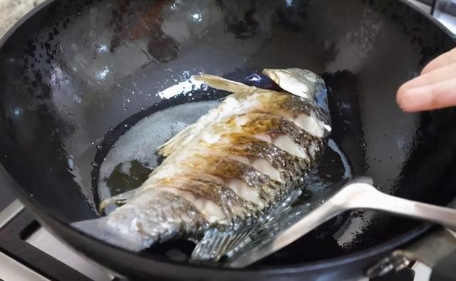鱼怎么煎才好吃，巴沙鱼怎么煎才好吃（学会这3个诀窍）