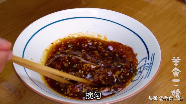 酸辣粉的家常做法，酸辣粉的家常做法简单做法（嗦粉嗦到停不下来）