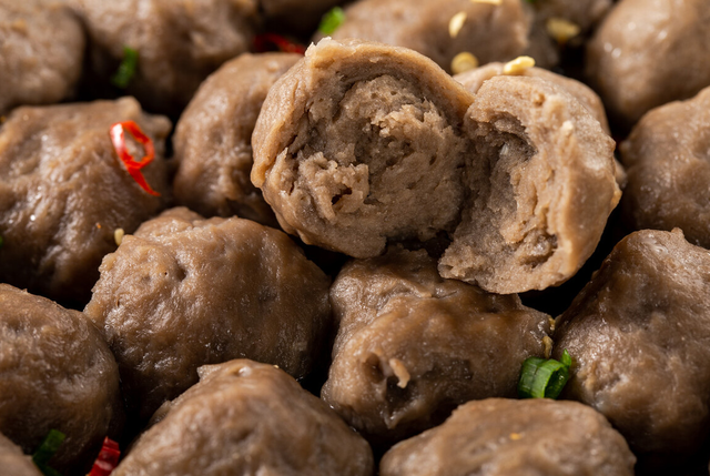 蟹排是什么做成的,蟹排是什么做成的图片(常见的5种肉都是人工合成)