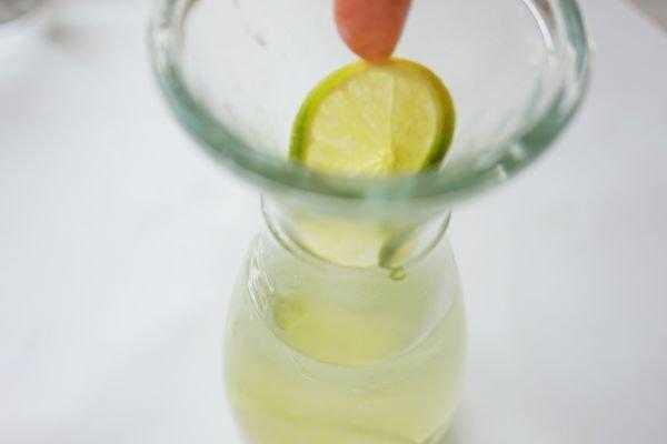 苏打水怎么做，西柚苏打水怎么做（口感好喝又可以放心饮用）