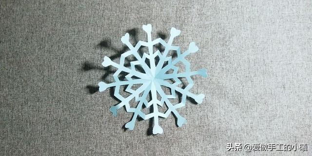 折纸教程 如何折雪花，折纸教程武器（剪纸教程；漂亮的雪花剪纸图解）