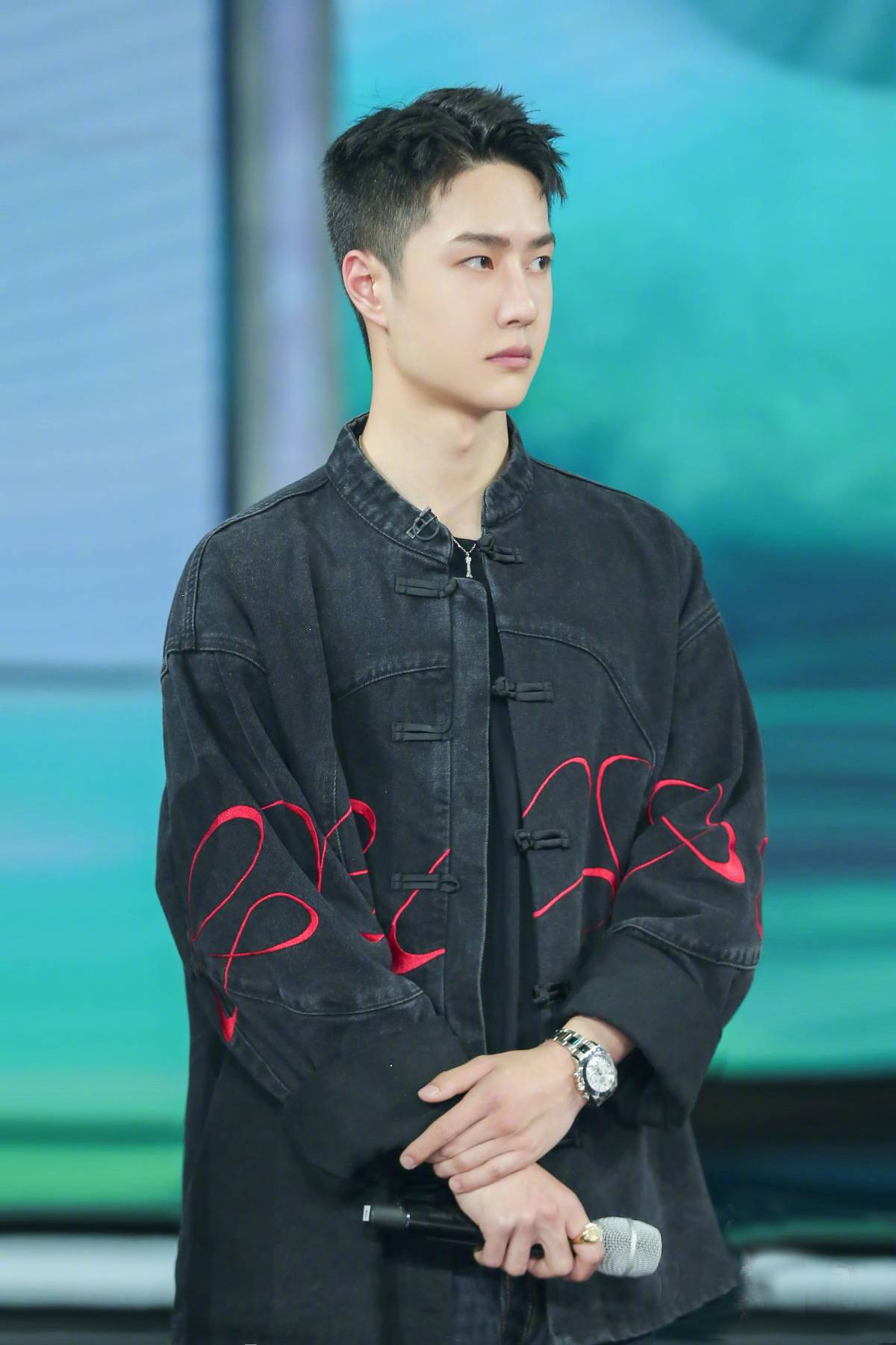 王一傅帅气图片(王一博帅气造型) - 赤虎壹号