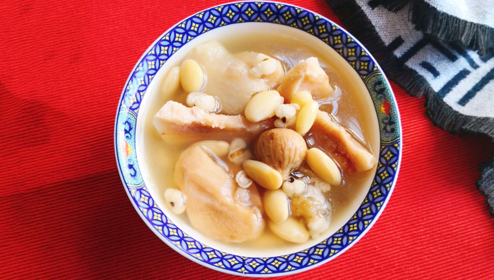 【土茯苓骨頭湯】做法步驟圖 常喝一身輕 人精神-起舞食譜網