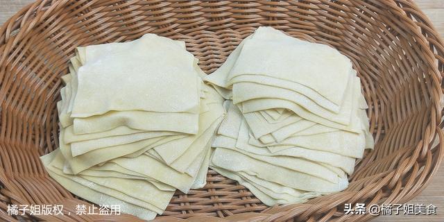 馄饨皮儿怎么做，馄饨皮儿怎么做视频（我家馄饨皮从来不买）