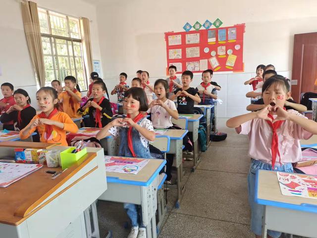 龙的传人手抄报，蛟龙手抄报内容（资阳区南山坪小学）