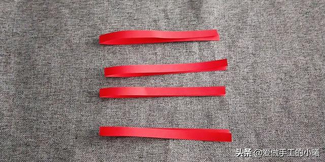 如何用一张纸折纸灯笼，如何用一张纸折纸灯笼视频（用四张纸条做成的折纸灯笼）