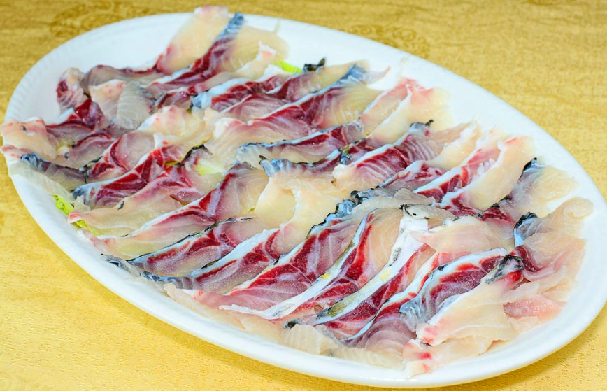 川菜水煮酸菜鱼片做法，鱼片先放盐还是后放盐