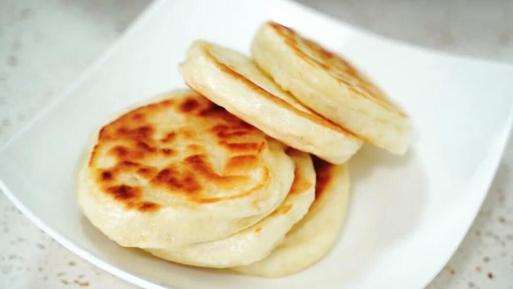 图片[4]-【发面葱花饼】做法步骤图 简单一搅 15分钟就出锅-起舞食谱网