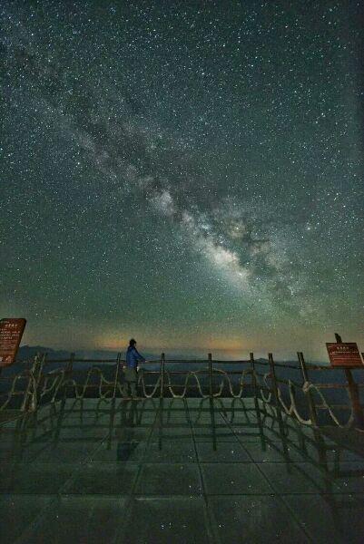 老君山在什么地方，老君山在什么地方是哪个省（老君山云海平均每年多达130天）