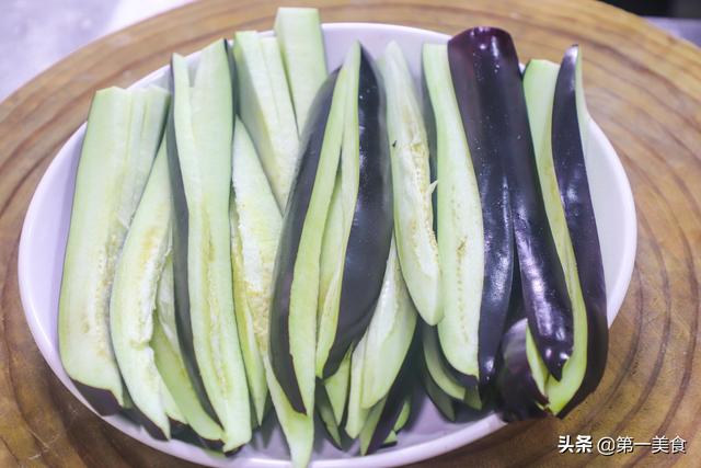 蒜蓉家常茄子做法教程，蒜蓉茄子的家常做法步骤（饭店的蒜蓉茄子为啥好吃）
