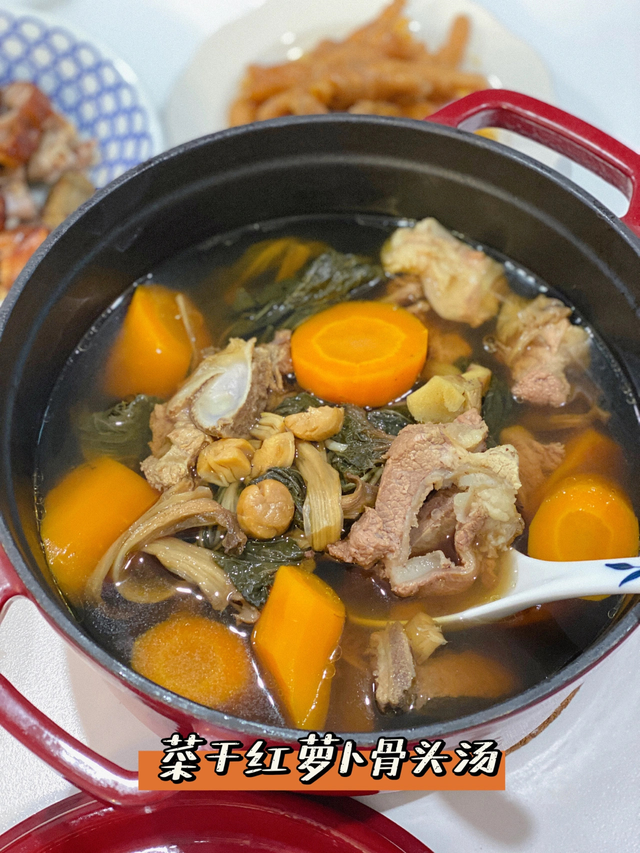 炖汤食谱大全及做法，12道美味汤食谱（超适合全家老少的煲汤食谱大全）