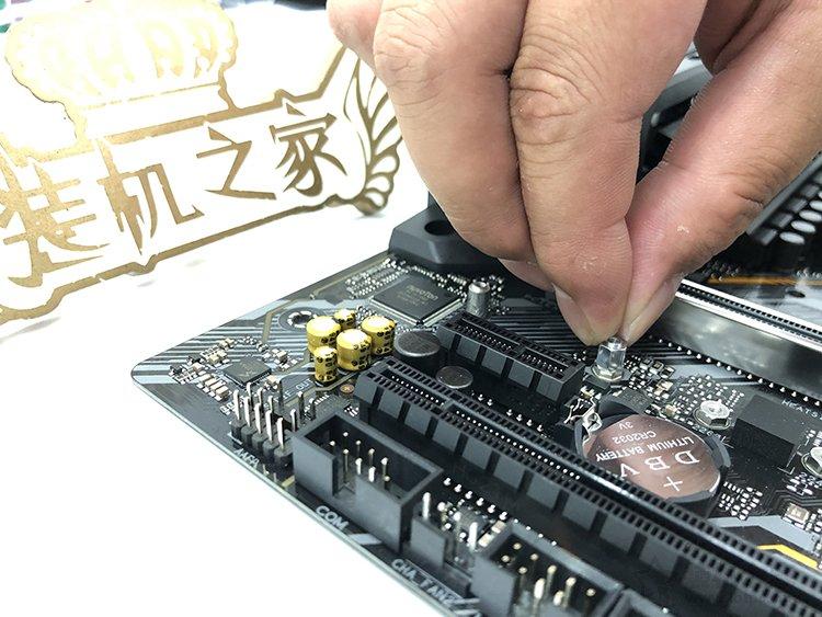 电脑主机的结构图解说明，主机箱内部结构图高清带名称及介绍