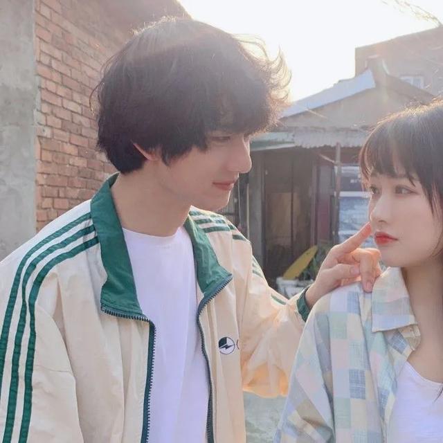 男女真人情头一男一女 想我了就过来找我.，微信头像，男女真人情头一男一女 想我了就过来找我.（情头珍藏馆：男生）