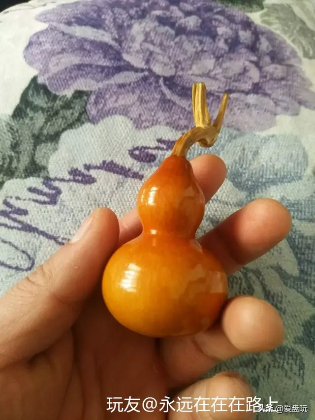 葫芦怎么盘变色快又亮的做法，资深文玩葫芦越盘越红越亮的正确开启方式（几块钱的葫芦）