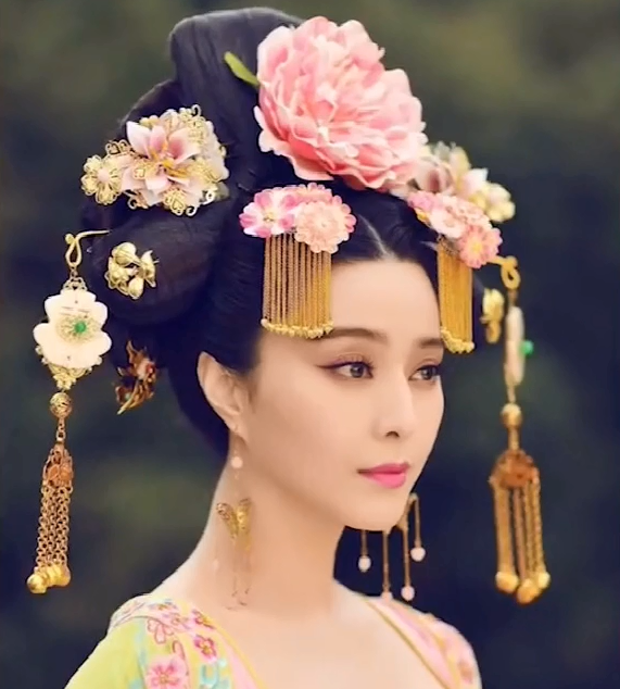 杨玉环是怎么死的，杨玉环到底是怎么死的（历史学家：死得太难看了）