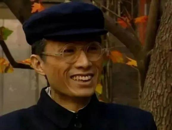 男亲女爱演员表，男亲女爱的演员（黄子华为何有资格成“香港男神”）