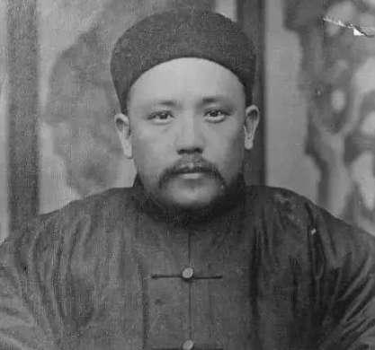 袁世凯个人简介，袁世凯简介（袁世凯为何57岁便早逝了）