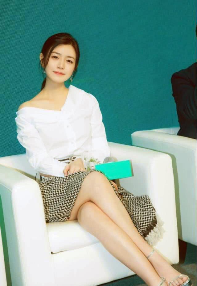 不良笑花陈妍希，钻石狗国语不良笑花吻戏（当红女星陈妍希：嫁小丈夫陈晓）