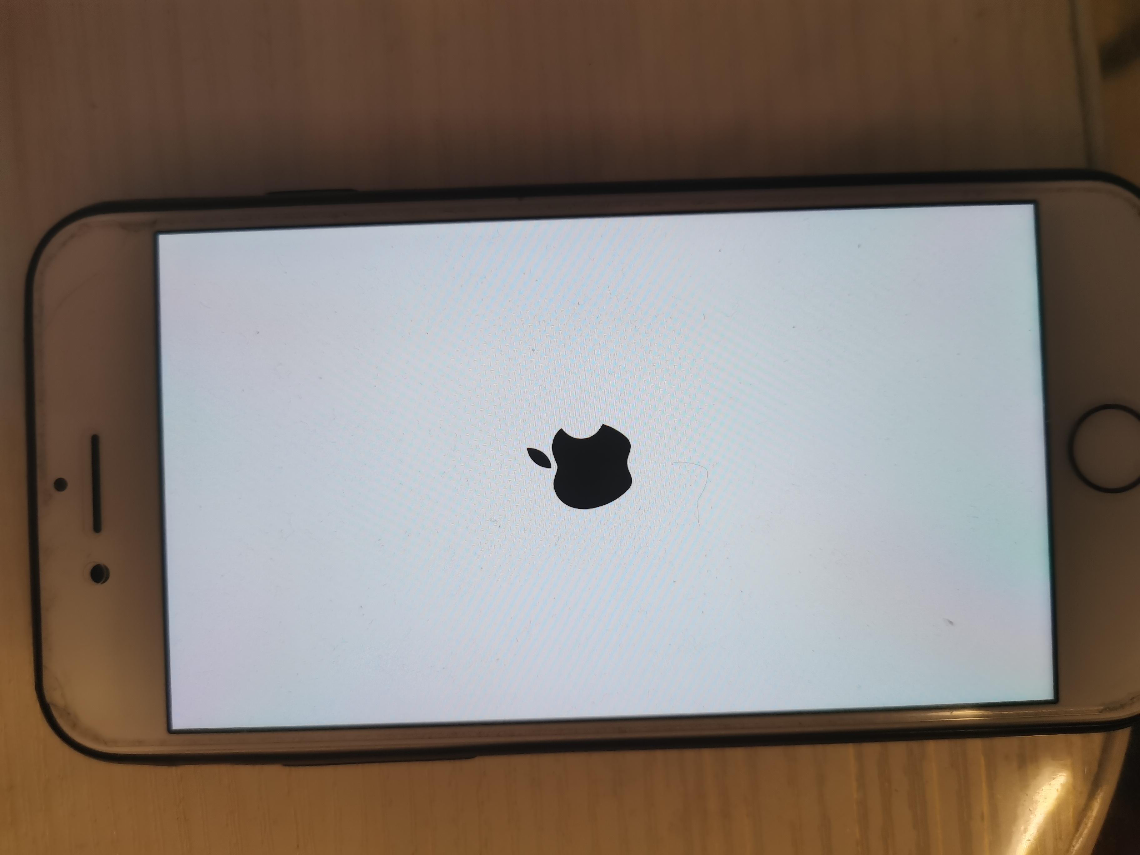 不动(如下图所示),无法启动,也无法恢复,只能刷机(手机内存有大量视频