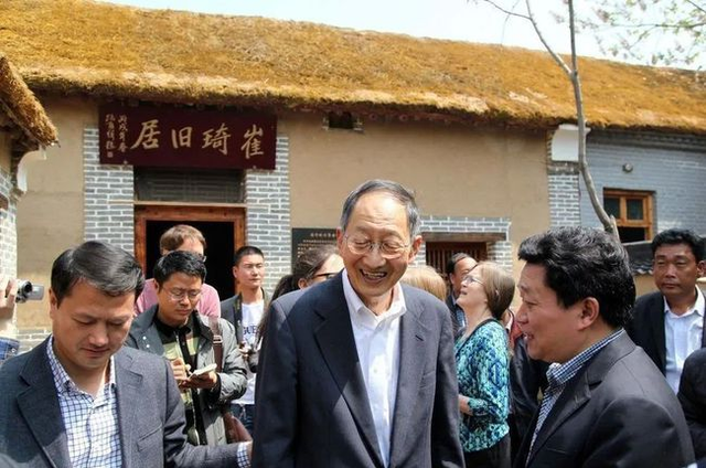 获得诺贝尔奖的中国人，中国人诺贝尔奖的人有哪些（6位科学诺奖获得者出生在国内）