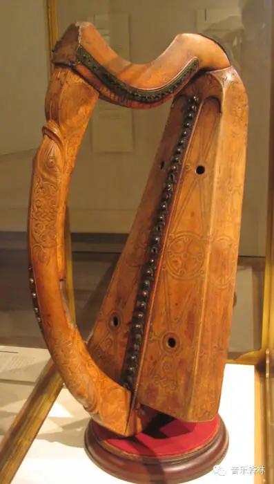 竖琴好学吗，学钢琴的好处（温婉优雅的竖琴）