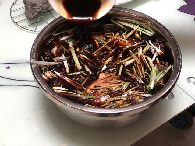 怎样做酱牛肉好吃又嫩，记住“1腌2泡”的窍门