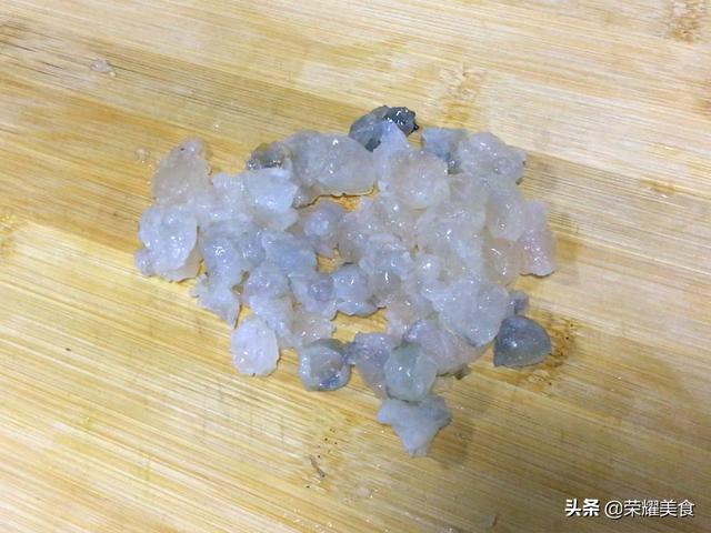 鲜虾蒸水蛋的做法，虾皮蒸水蛋的做法（嫩滑无比营养更丰富）