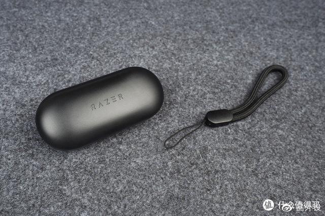 耳机rl怎么分左右，耳机左右怎么分rl（雷蛇战锤狂鲨真无线耳机开箱体验）