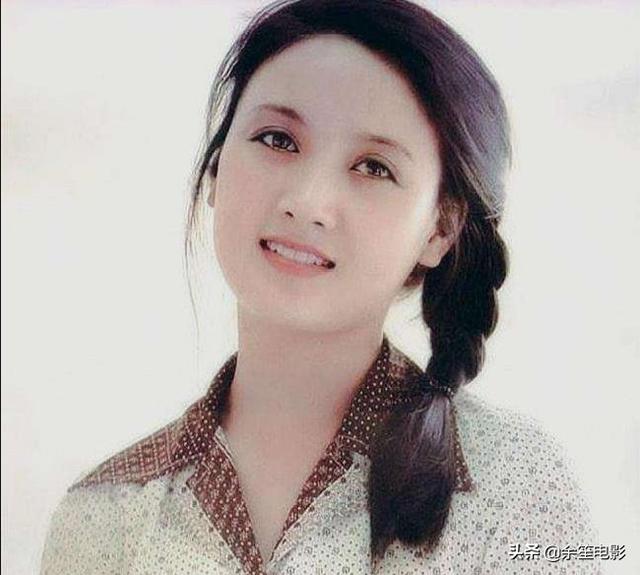 张默是邓婕的儿子吗，张默的母亲是谁（嫁给净身出户的张国立）