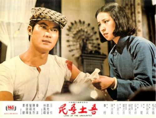 彩云在飞跃，彩云在飞跃电影简介（29岁急流勇退做“龙嫂”）