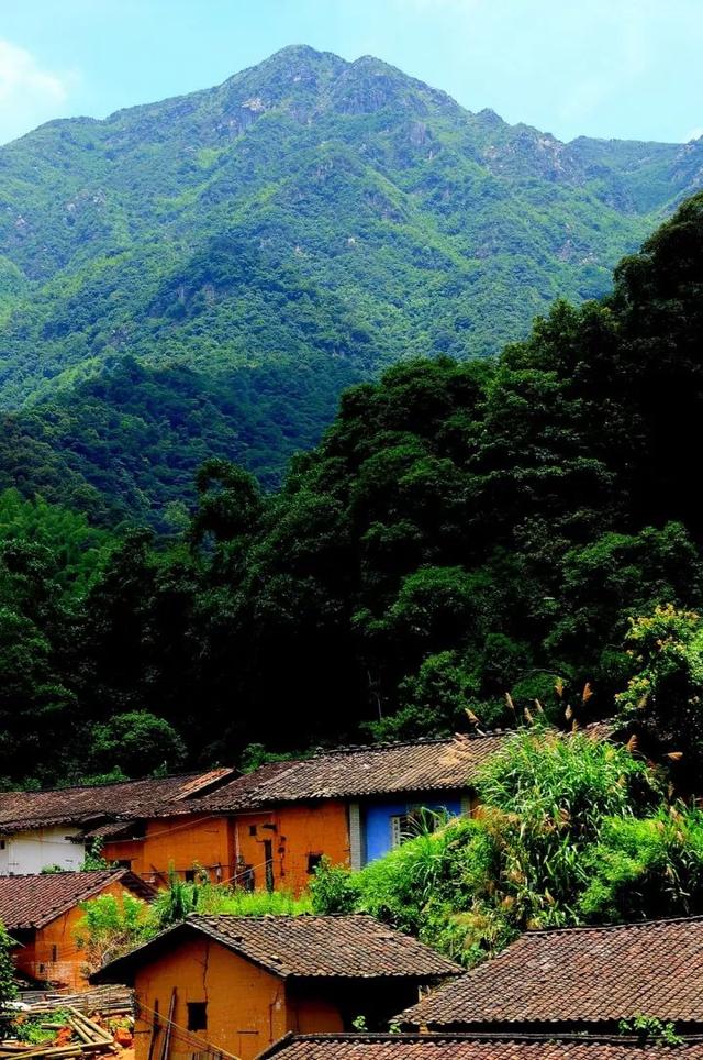 大罗山在什么位置，真无愧于清城最美山峰的称号