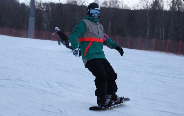 初学必看的滑雪教程，只要记住这4点就可以了