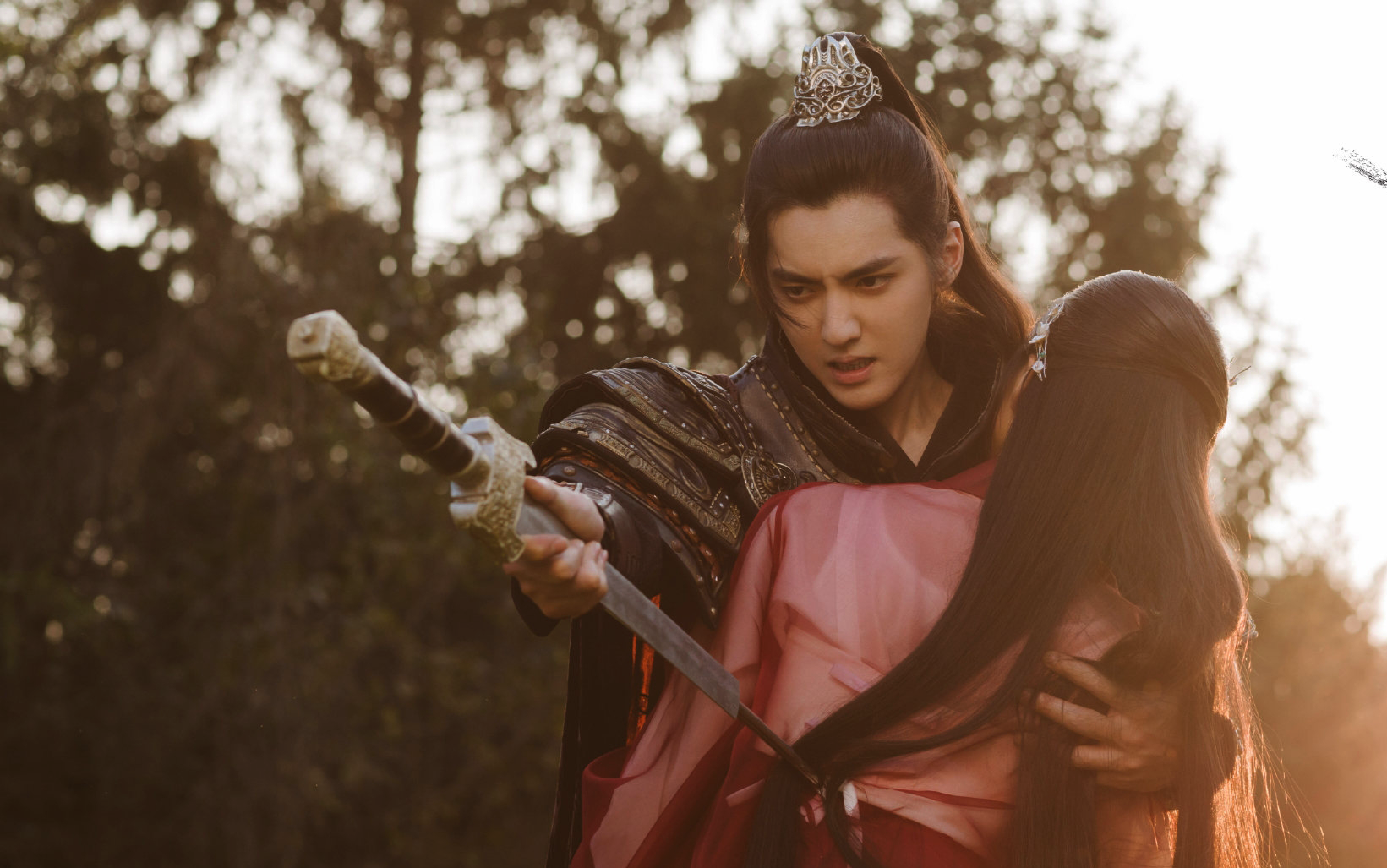 吴亦凡被刑拘《青簪行》ai换脸补拍?业内人士:替换吴某的脸膈应