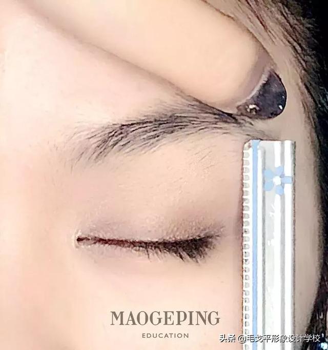  如何快速学画眉毛，四款超详细画眉教程 