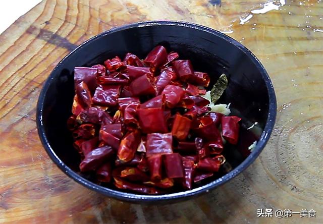 正宗重庆麻辣鱼的做法，麻辣鱼怎样做又嫩又好吃（麻辣鱼片好吃有诀窍）