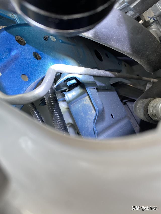 蓝鸟汽车2015款，新蓝鸟汽车2015款刹车异响（9万捡漏一辆才开一年的准新车）