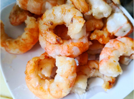 大蒜炒虾仁的家常做法，大蒜虾仁的做法大全（蒜香糖醋虾仁这个做法太好吃了）