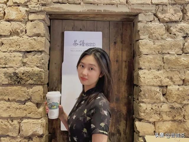 总裁的替身前妻冠华居燕子717微博，燕子712原创歌曲（晋城一中学子接力传承继续一中执教）