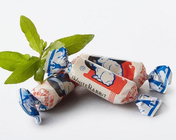 阿尔卑斯牛奶糖，阿尔卑斯糖多少卡路里（什么牌子的喜糖受欢迎）