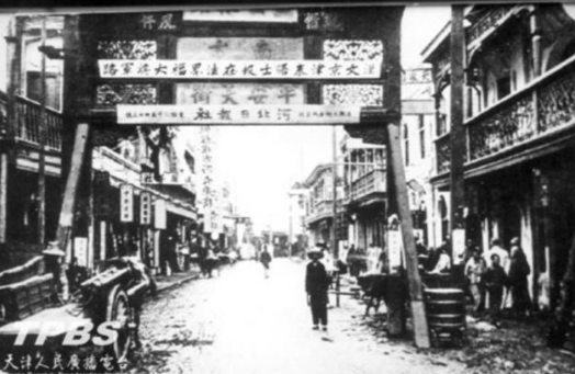 成都地下砂舞厅，成都舞厅（天津人表示地摊儿也曾是天津特色）