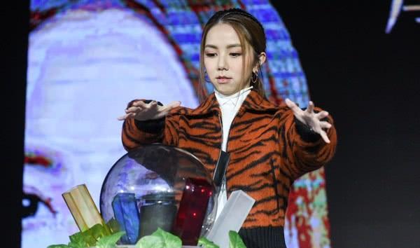 林宥嘉暗示主动分手，港媒爆林宥嘉因邓紫棋婚前性行为分手（一直觉得还有希望）