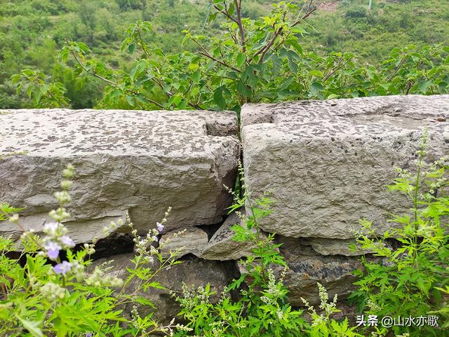 秦皇古道在哪呢，秦皇古道的简介（一座因唐僧晾经而得名的山岭）