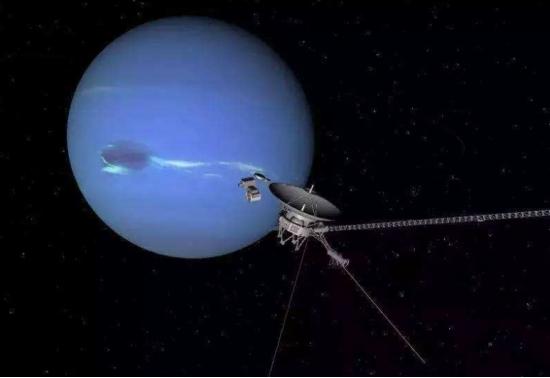 钻石的密度，钻石的密度比水晶的密度大（天王星和海王星的逆天功能）