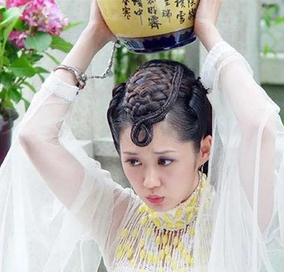 北京欢迎你群星都有谁，北京欢迎你群星名单（她曾参与演唱《北京欢迎你》）