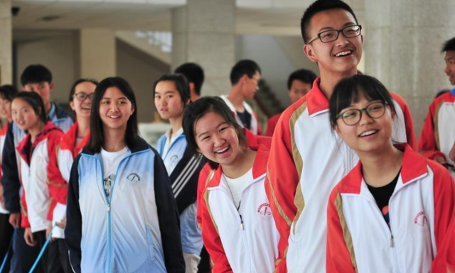 新高考最好拿分的三科，新高考选课选什么好（新高考“受欢迎”选科组合）