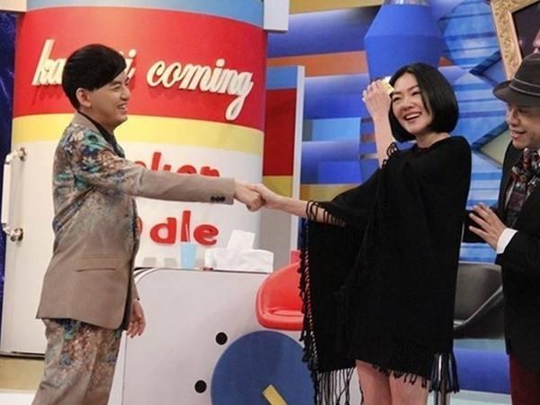 黄子佼曾宝仪分手原因，黄子佼跟曾宝仪在一起几年（小S和曾宝仪的恩怨）